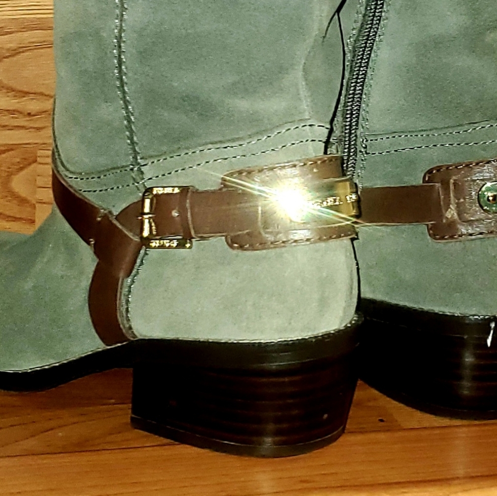 EUC Ivanka Trump Zip Grey Suede Boots 👢 Size 7 Gold Hardware: Fabulous!